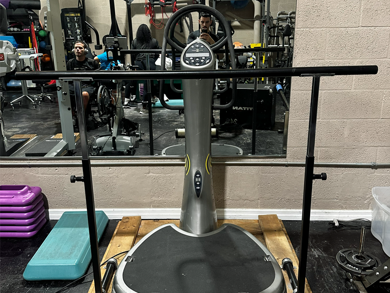 Vibration plate for muscle activation at iAM ABLE